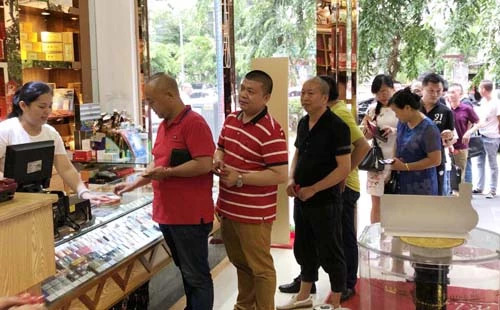 江苏苏州零售终端新产品展示